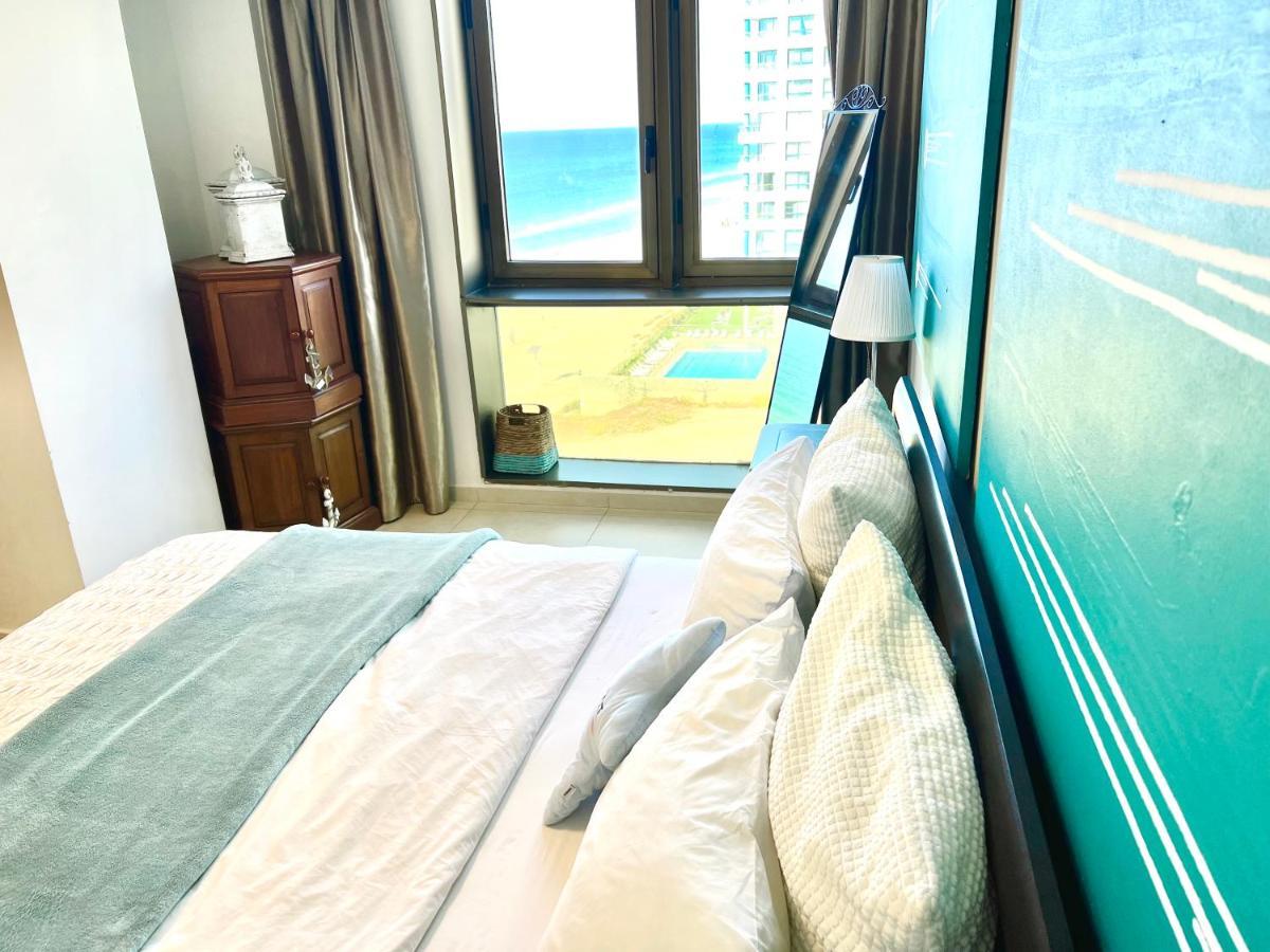Beach Apartment- Breathtaking Views With Bomb Shelter Herzelia Εξωτερικό φωτογραφία
