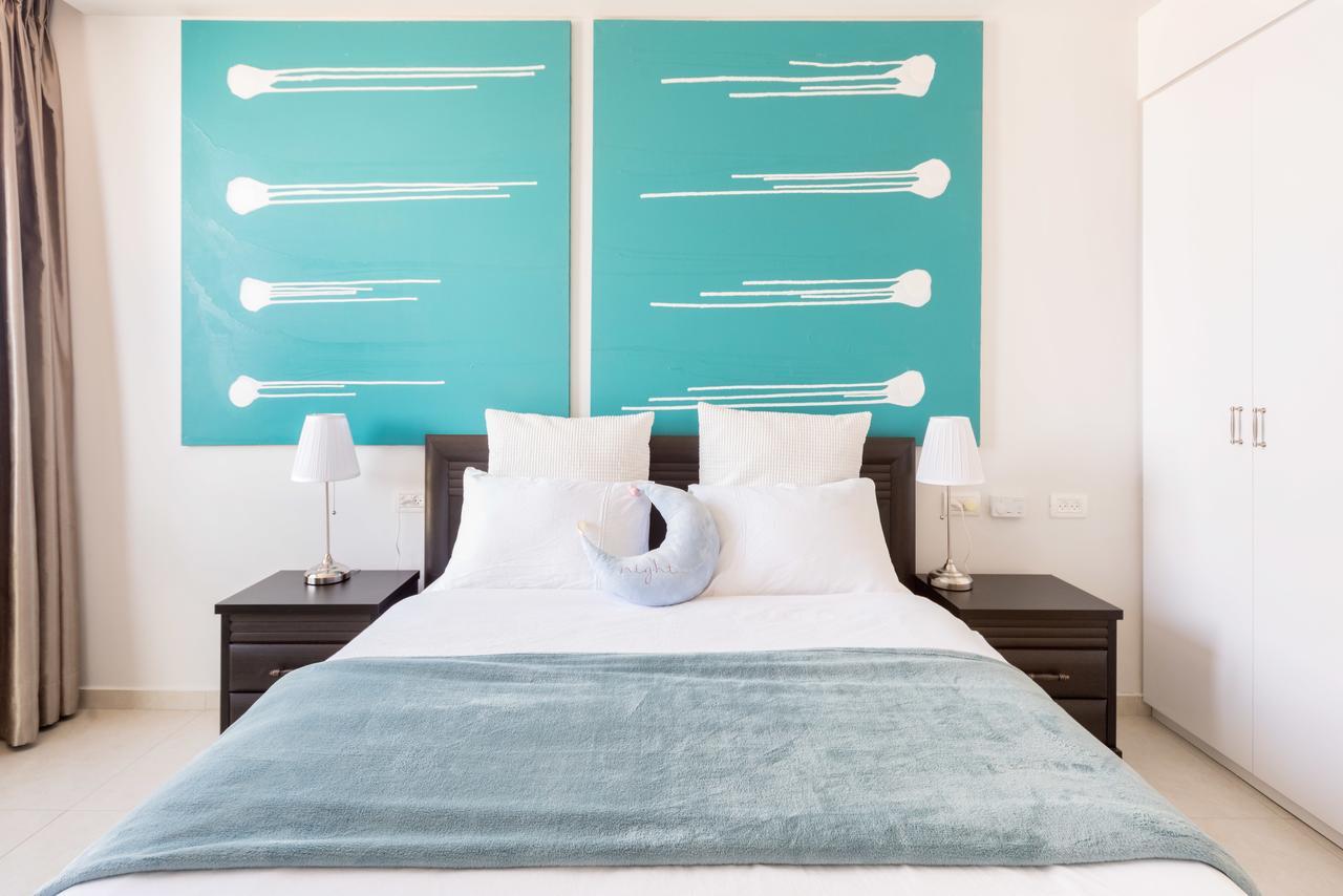 Beach Apartment- Breathtaking Views With Bomb Shelter Herzelia Εξωτερικό φωτογραφία